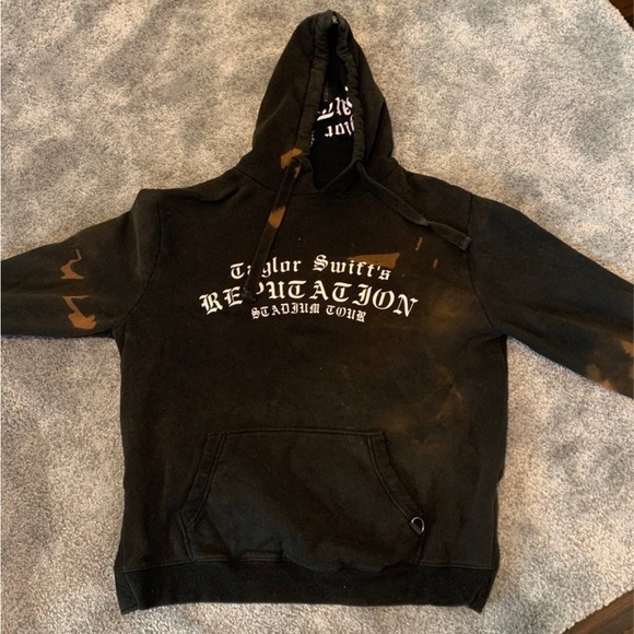 Taylor Swift’s Reputation Stadium Tour Hoodie (FLAWED) - Picture 4 of 6
